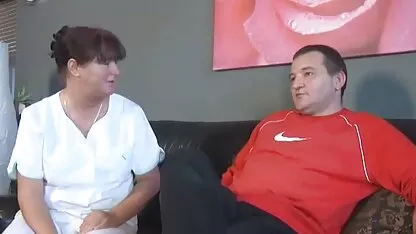 Een gezonde, oma beach tube betaalbare hoer snijden