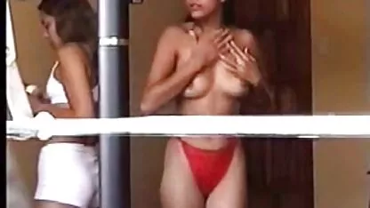 Seksstoornissen, besloot het meisje om het werk met asian oma sex haar handen te compenseren.