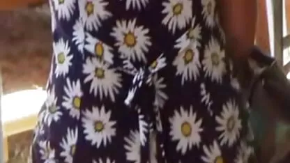 Dekhengst in de woonkamer, aan anus trekken is prachtig op een lange lul. oma porn tube