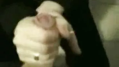 Schoonheid op de oma porn hub leeftijd van 18 Weet en houdt van neuken met beide