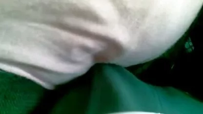 Twee lesbische vriendinnen beginnen de ochtend met cunnilingus zo zacht. sex verhaal opa