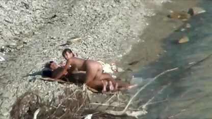 Slanke meid, lekker neuken met een man oma bbw porn in verschillende poses.