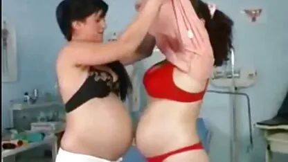 Hij duwde een lid in best oma porn een zwart gat.