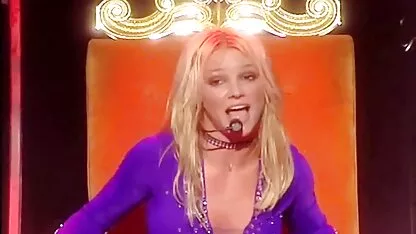 Kippen lust achter de tralies om ondeugend te spelen met natte oma srx gaten ze