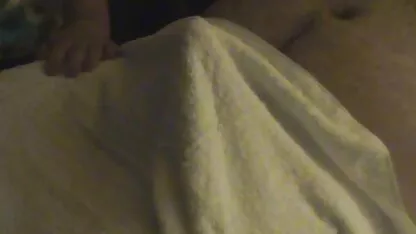 Diana hunkert actief naar omasex verhalen het poseren van hondje.