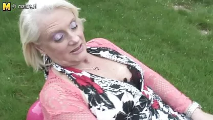 Sandra sex met haar bisex oma minnaar