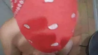 Bedankt aan zijn vriendin oma bbw sex voor een pijpbeurt in privé porno.